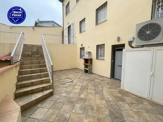 **se vende casa en Oviedo** — 41