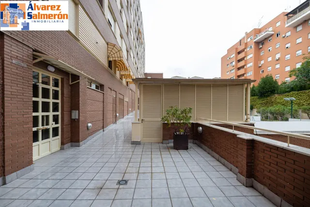 Piso de dos dormitorios en Sanders, en urbanización privada con piscina, pistas de padel, plaza de garaje y trastero — 27