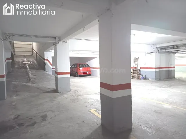 Se aquila plaza de garaje para vehículo pequeño - foto 3