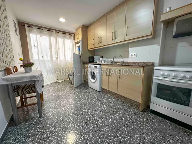 VIVIENDA DE 4 DORMITORIOS EN EL CENTRO DE ORIHUELA — 4
