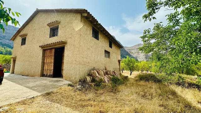 Finca rústica con vivienda en Horta de Sant Joan