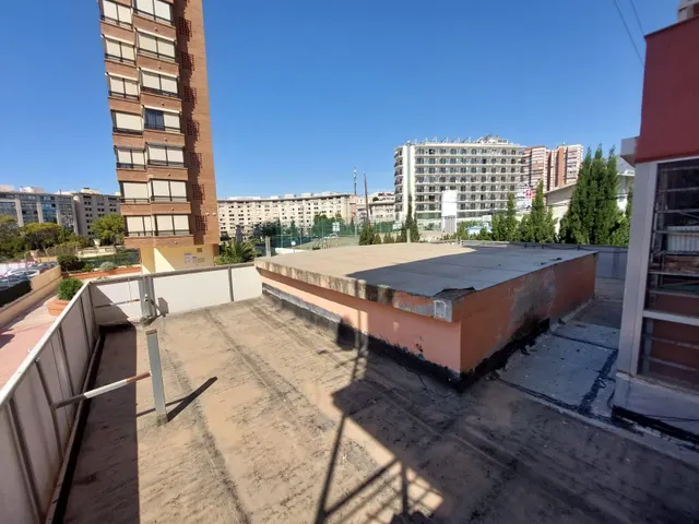 LOCAL COMERCIAL TALLER MECÁNICO — 18