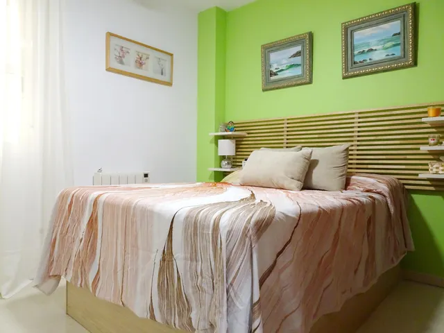 Piso de cuatro habitaciones en Teatinos — 28