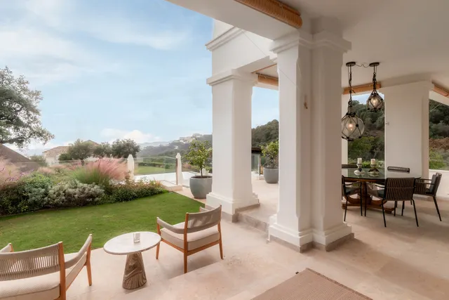 Chalet 5 habitaciones 858m² en venta - Costa del Sol — 38