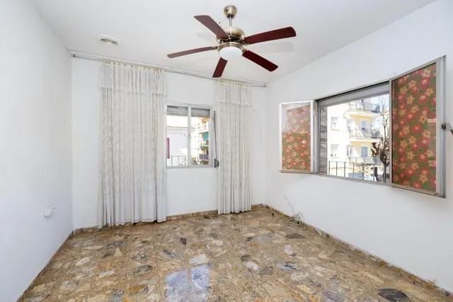 Edificio con gran potencial de desarrollo residencial en Zaidín – Granada — 27