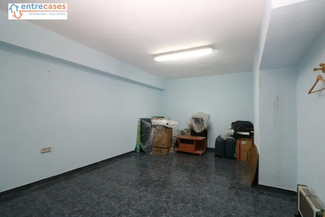 LOCAL COMERCIAL MUY ESPACIOSO PUERTA ACCESO CAMIONES — 16