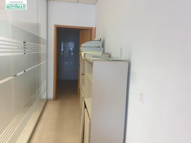 LOCAL COMERCIAL EN PLAZA CATALUNYA DE OLIVELLA — 8