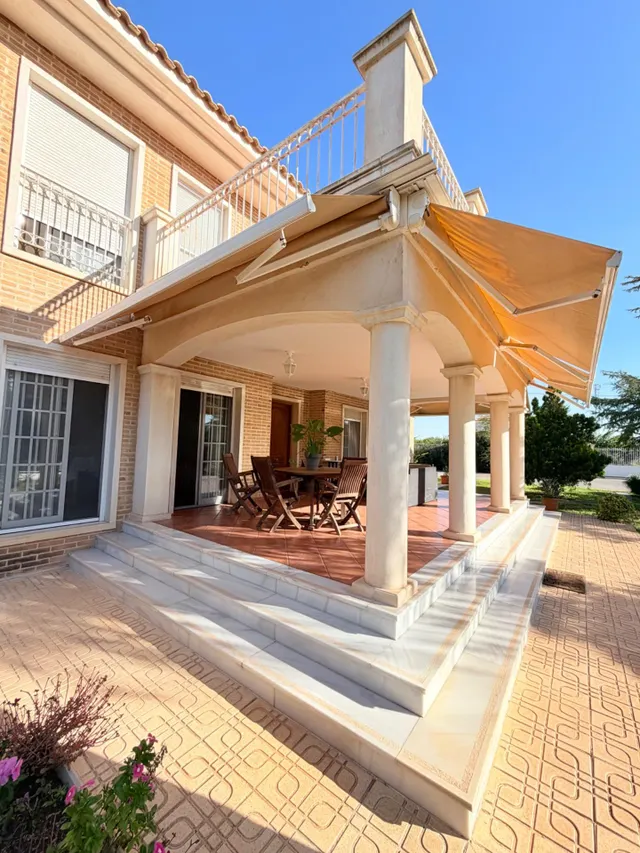 CHALET EXCLUSIVO EN ALZABARES ELCHE, CON PISCINA, ALTAS CALIDADES Y A SOLO 2 KM DEL HOSPITAL — 6