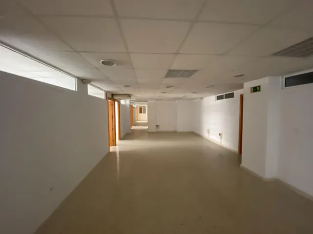 ¡OPORTUNIDAD ÚNICA! LOCALES COMERCIALES DISPONIBLES EN EL EDIFICIO PÉREZ BLÁZQUEZ – ALGECIRAS — 12