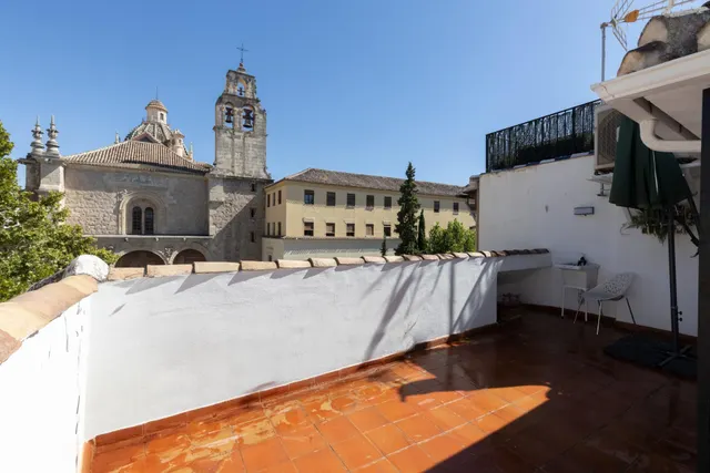 ¡CASA CON ENCANTO Y VISTAS EN PLENA PLAZA DE SANTO DOMINGO... EN EL EMBLEMÁTICO BARRIO DEL REALEJO! — 25