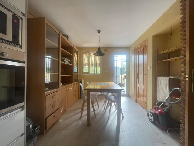 Amplia habitación  en Granada, Ideal para Estudiantes — 9
