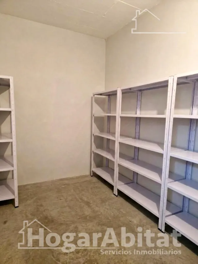 Seminuevo con piscina, garaje, trastero y terraza cerca del mar — 41
