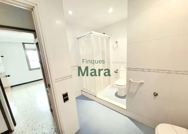¡¡un piso con muchísimo potencial y gran luminosidad en el barrio de marianao!! — 15