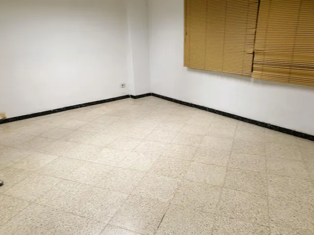 ENTREPLANTA EN VENTA — 13