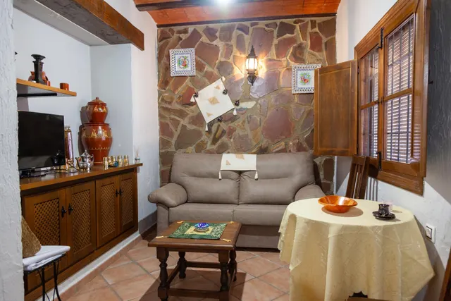 Se Vende Casa Cueva en BENAMAUREL — 17
