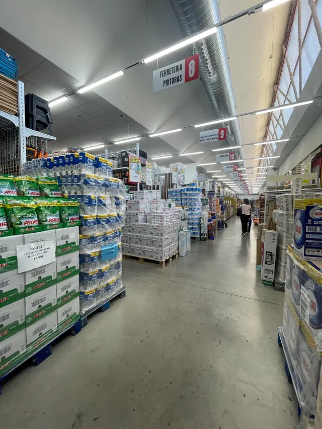 Gran nave comercial en alquiler de 5.500 m2 con 145 plazas de parking privado en Móstoles — 6