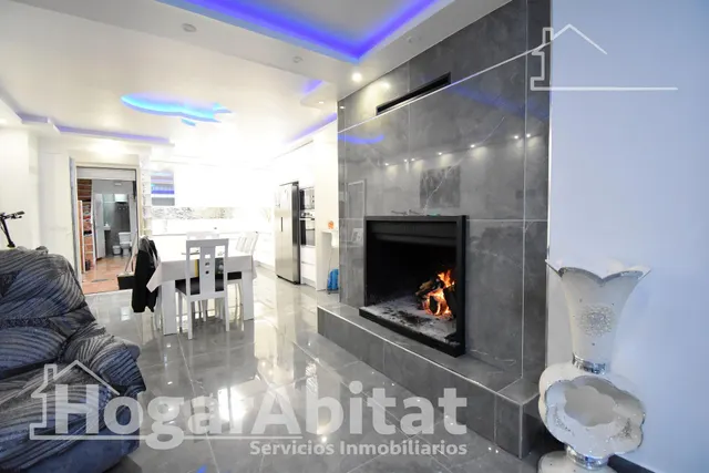 CASA REFORMADA Y MUY BONITA CON TRASTERO Y TERRAZA — 24