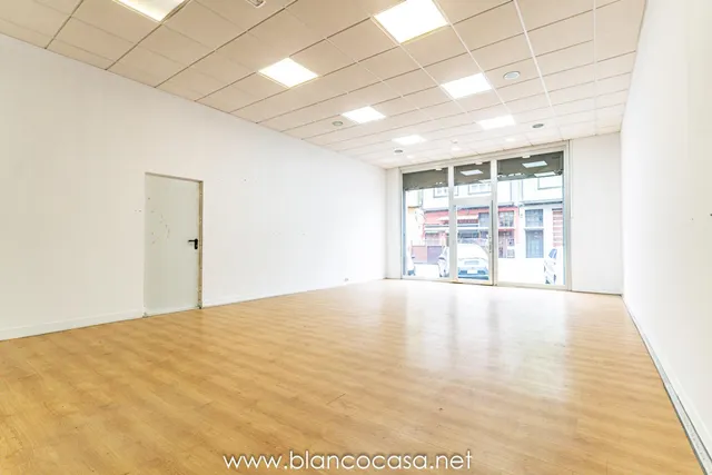 Amplio bajo comercial en venta — 7