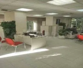 Oficina en planta primera en el centro de la ciudad de Badaj - foto 3