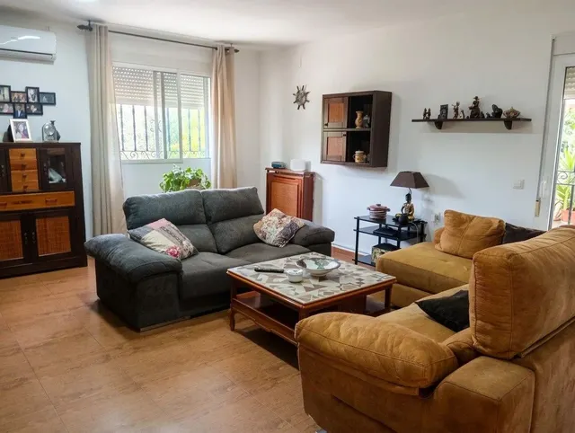 Chalet con piscina, bungalow y 2.500 m2 de parcela en Urbanización La Rocilla — 12