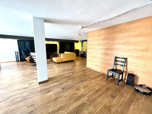 EXCLUSIVA CASA ADOSADA CON ASCENSOR Y PISCINA EN CIUDAD JARDIN — 7