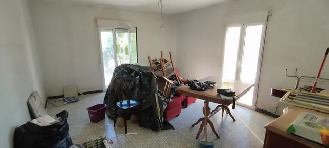Amplio Piso en Elche - Ideal para Reformar e invertir! — 4