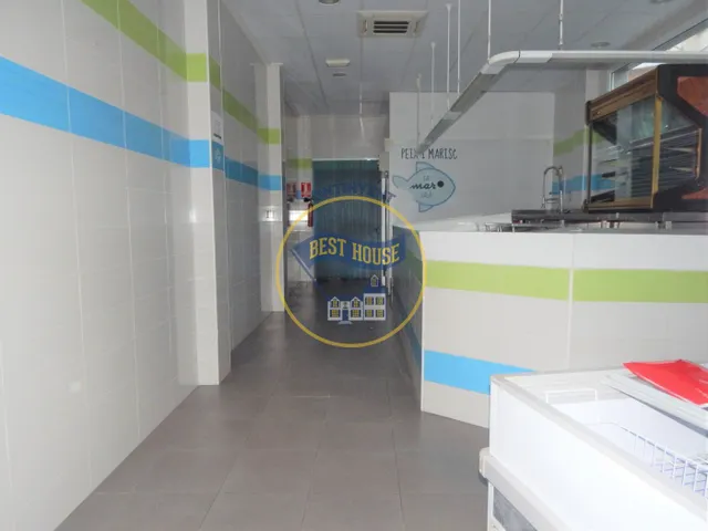 OPORTUNIDAD!! LOCAL COMERCIAL PESCADERIA EN OLLERIA