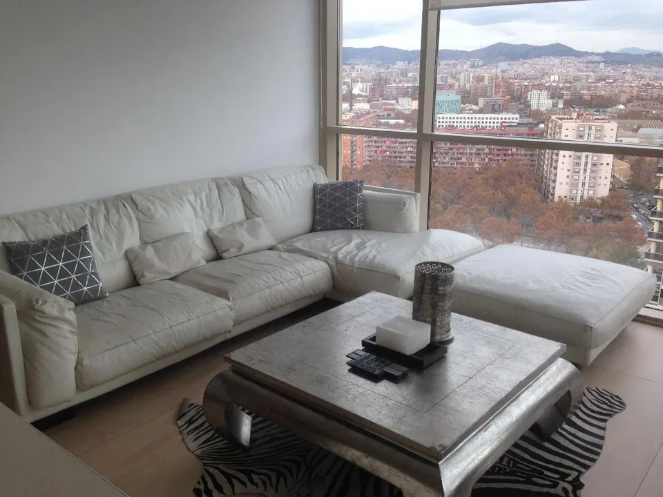 PISO ALTO CON VISTA PANORAMICAS AL MAR Y A LA CIUDAD