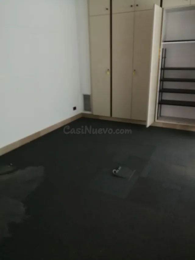 Amplio Local Comercial en Venta y Alquiler en Ponferrada, Zo - foto 2