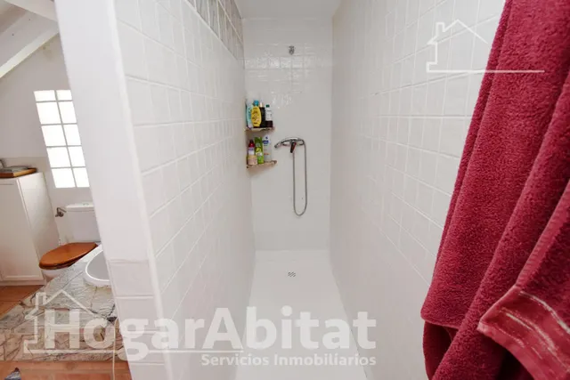 CHALET CON PISCINA, GARAJE Y TERRAZA — 47