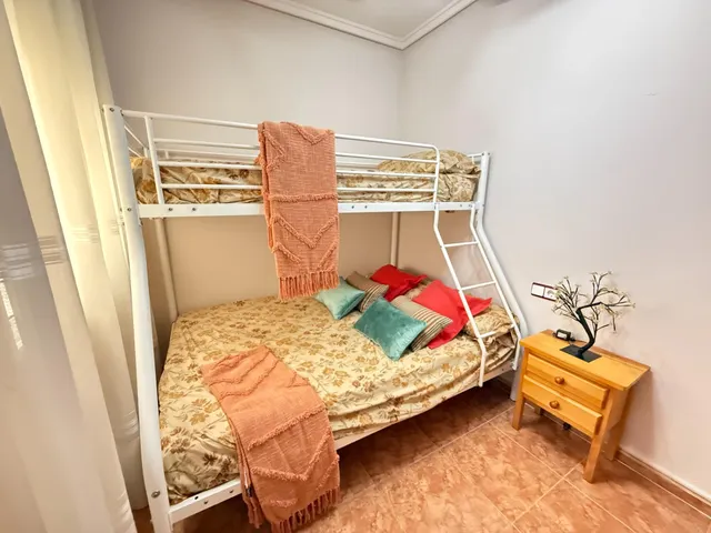 Apartamento de 2 dormitorios con orientación sur y garaje a 650 metros de playa del cura!!!!! — 24