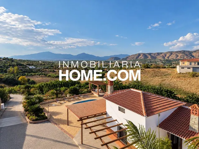 Villa independiente en una sola planta con piscina privada, jardín y licencia turística en Alhaurín de la Torre — 29