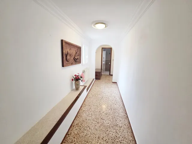Chalet con 3 viviendas independientes, piscina privada cubierta y vistas al mar — 18