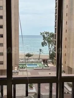 Apartamento en Benicàssim de tres dormitorios y piscina en B