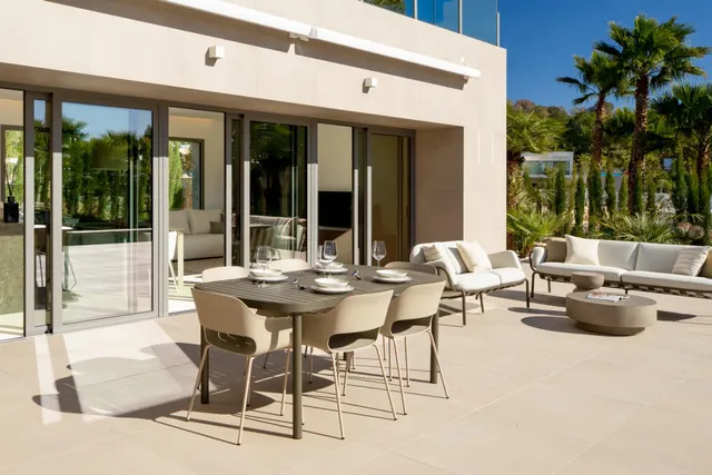 Villa de lujo en urbanización Las Colinas. — 17