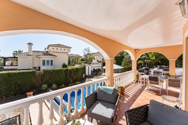 Chalet 5 habitaciones 258m² en venta - Centro — 35