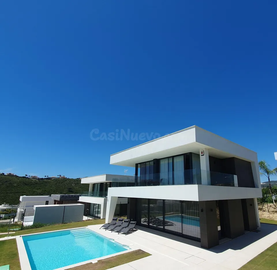 Chalet 4 habitaciones 274m² en venta - Costa del Sol