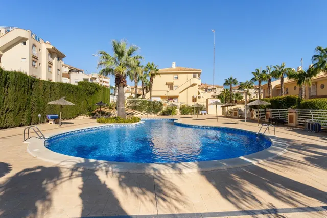 Encantador Apartamento en Primera Línea de Mar en Aguamarina
