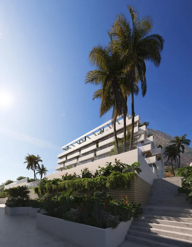 Apartamento planta baja. 3 dormitorios y 2 baños. Torremolinos — 10