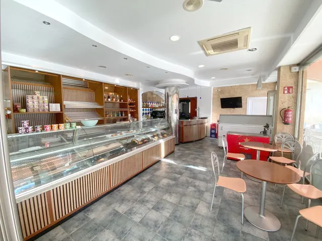 Local comercial 76m² en venta - Casco Antiguo - foto 2