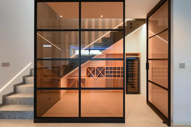 Villa 4 habitaciones 621m² en venta - playa fustera — 50