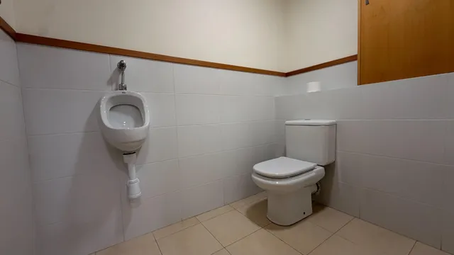 Amplio local comercial de 250 m2 acondicionado como oficinas en Avenida de Alicante, Altabix – Elche — 24