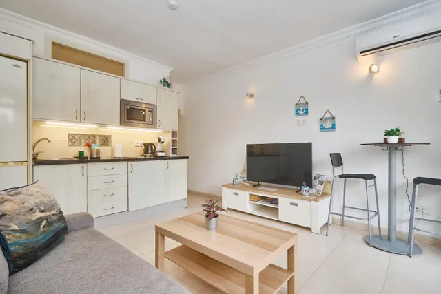 Piso de 1 dormitorio  1 Baño -  A metros del Puerto deportivo de   Fuengirola — 6