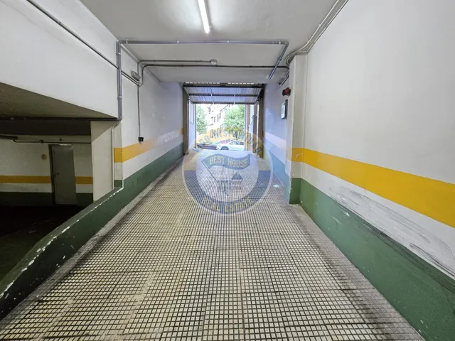Plaza de garaje amplia próximo a povisa — 10
