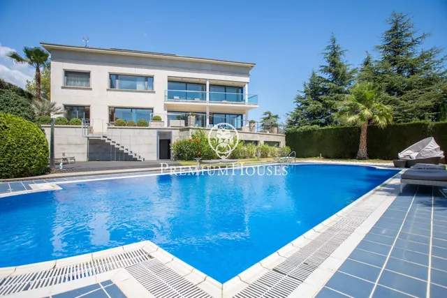 Exclusiva casa en venta con espectaculares vistas al mar y gran privacidad — 5