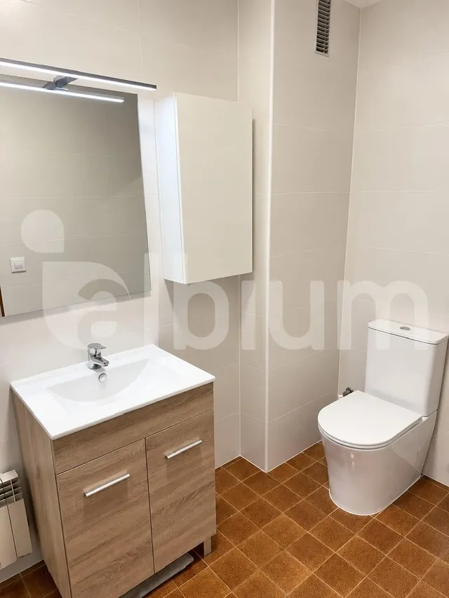 Amplio piso de 4 habitaciones con terraza, parking y trastero — 13