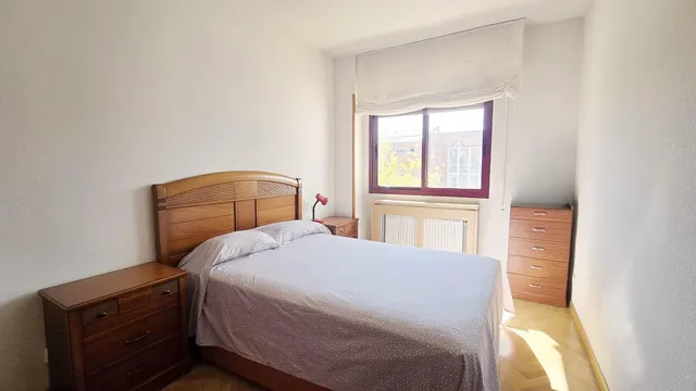¡en venta! piso con terraza acristalada, plaza de garaje y trastero en Boadilla del Monte — 25