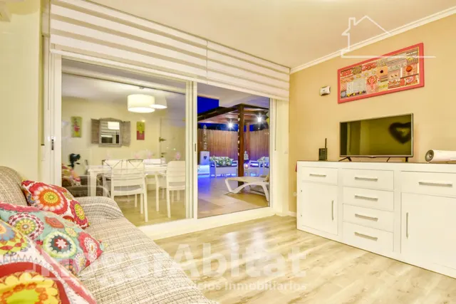 Reformado con terraza y licencia turística junto al mar — 12