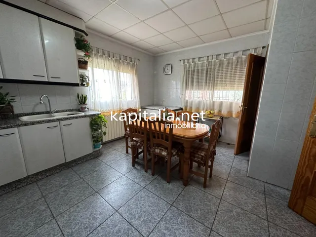Chalet a la venta en Cocentaina, Alicante. — 13