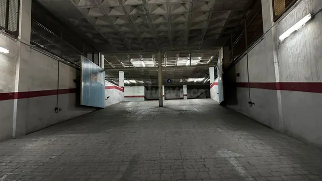 Plaza de garaje privada con videovigilancia en Parque de las - foto 4
